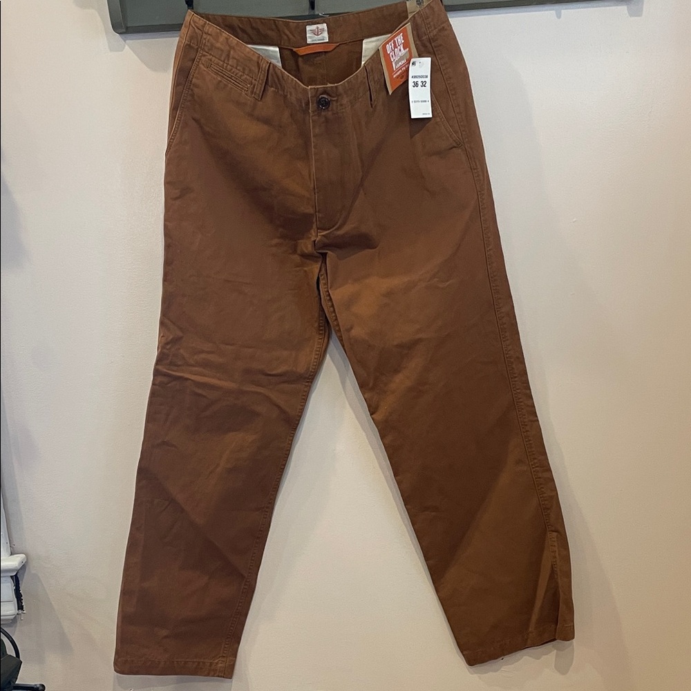 Dockers Men's Tan Chinos
